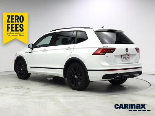 White 2022 Volkswagen Tiguan SE R-Line Black