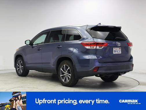 Blue 2019 Toyota Highlander XLE