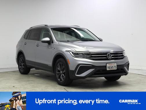 Silver 2022 Volkswagen Tiguan SE