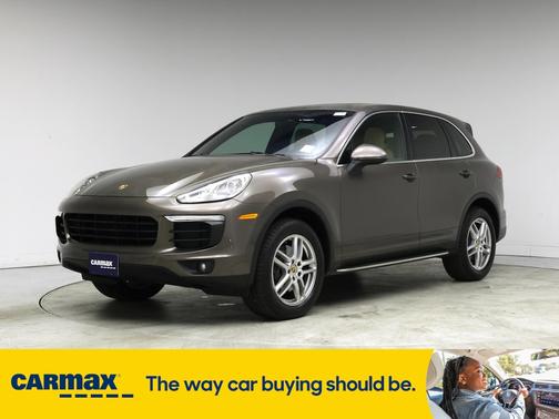 2016 Porsche Cayenne Base (Tiptronic)