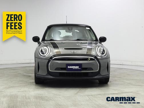 Gray 2023 MINI SE Hardtop SE Signature