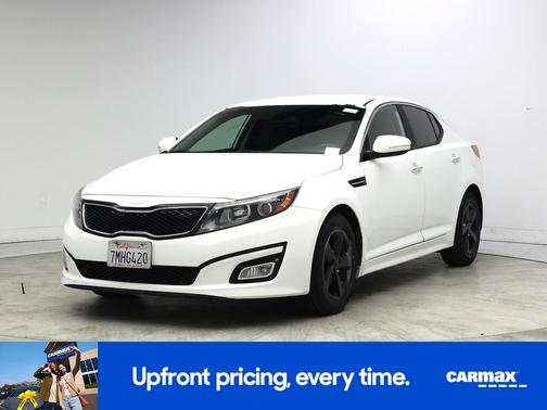 White 2015 Kia Optima LX