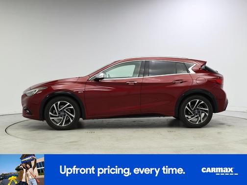 2017 INFINITI QX30 Premium