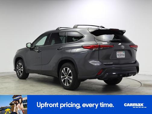 Gray 2022 Toyota Highlander Limited