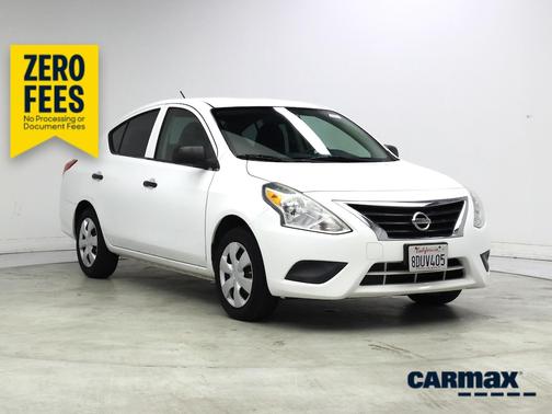 White 2015 Nissan Versa SV