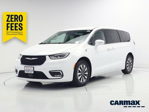 White 2022 Chrysler Pacifica Hybrid Touring L