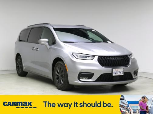 2021 Chrysler Pacifica Touring