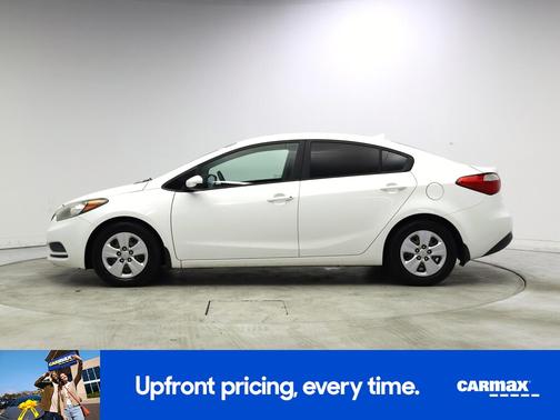 White 2016 Kia Forte LX