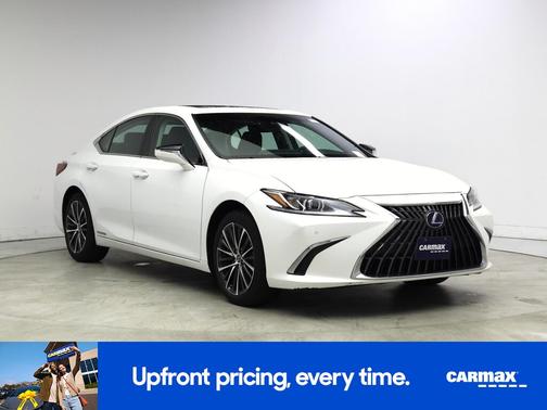2022 Lexus ES 300h 