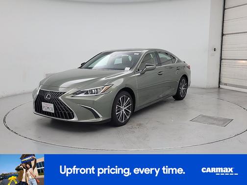 2025 Lexus ES 300h 
