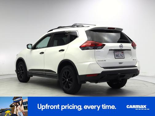 Pearl 2017 Nissan Rogue SV