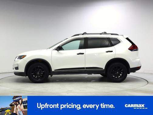 Pearl 2017 Nissan Rogue SV
