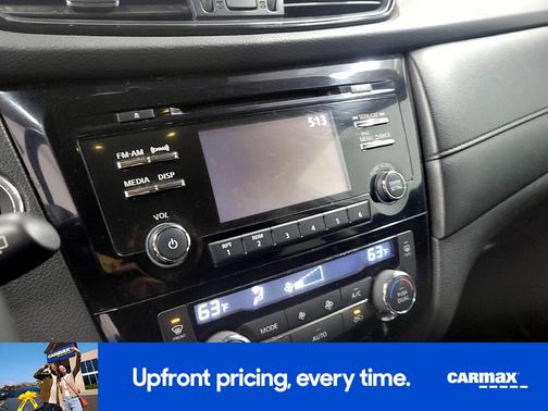 Pearl 2017 Nissan Rogue SV