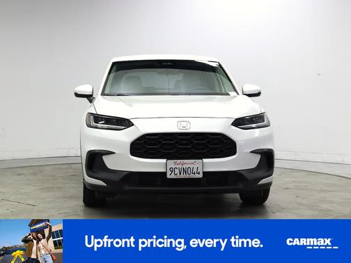 White 2023 Honda HR-V LX