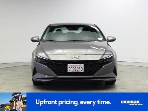 2023 Hyundai ELANTRA SE