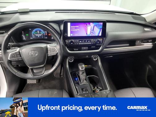 White 2024 Toyota Grand Highlander Hybrid XLE