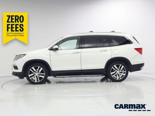 White 2016 Honda Pilot Elite