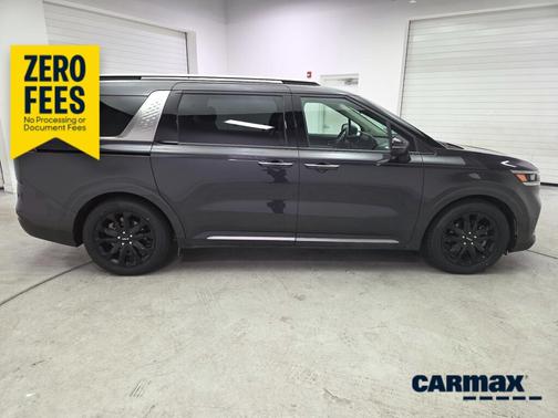Black 2024 Kia Carnival SX Prestige