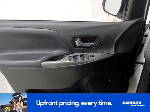 2020 Toyota Sienna SE Premium