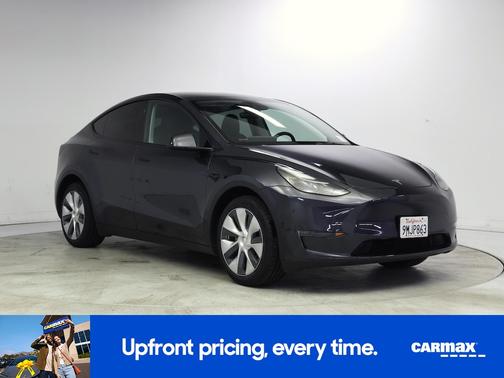 Gray 2024 Tesla Model Y Long Range