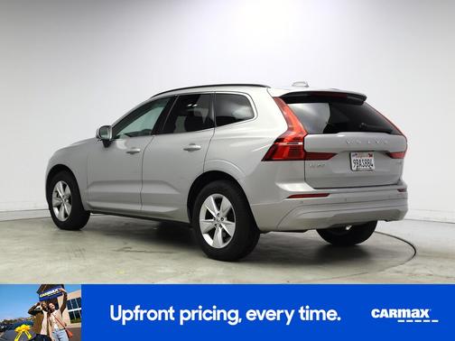 2022 Volvo XC60 B5 Momentum