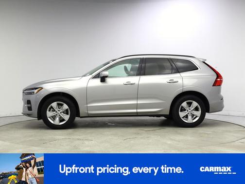 2022 Volvo XC60 B5 Momentum