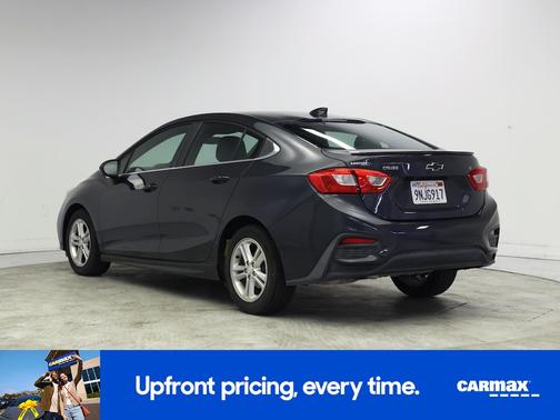 Gray 2018 Chevrolet Cruze LT