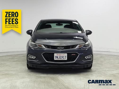 Gray 2018 Chevrolet Cruze LT