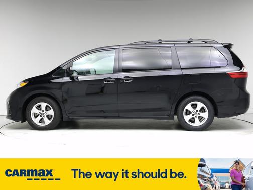 2018 Toyota Sienna LE