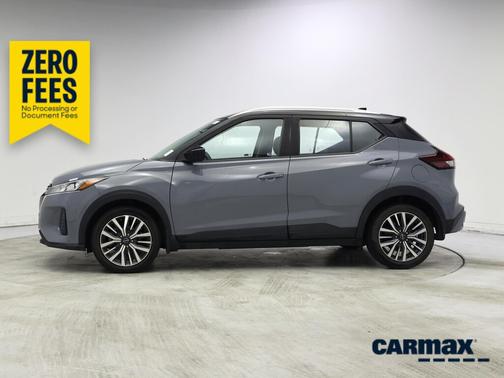 Gray 2021 Nissan Kicks SV