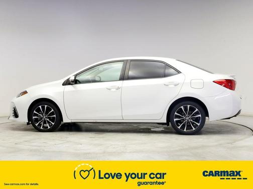 Photo 2 of 25 of 2019 Toyota Corolla SE