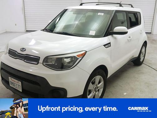 White 2018 Kia Soul