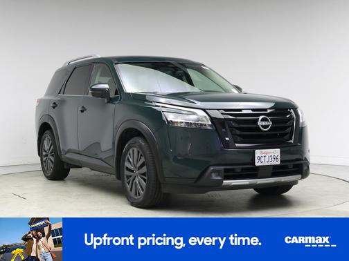 2022 Nissan Pathfinder SL