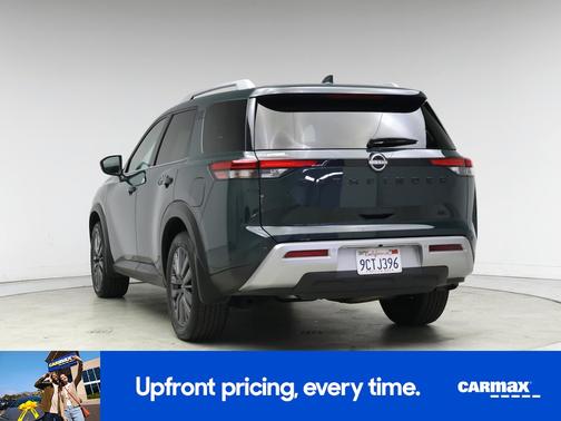 2022 Nissan Pathfinder SL