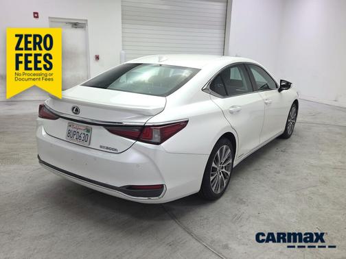 White 2021 Lexus ES 300h Luxury