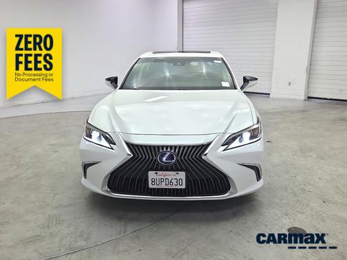 White 2021 Lexus ES 300h Luxury