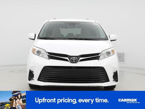 2019 Toyota Sienna LE