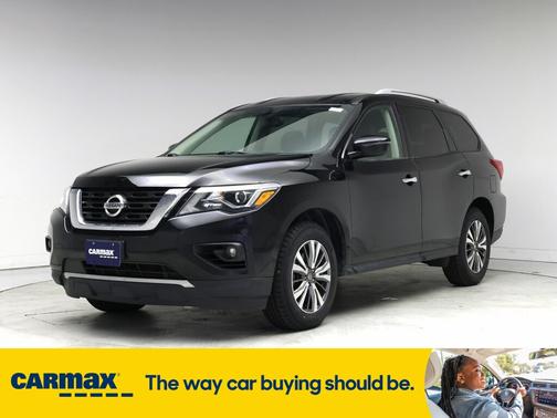 2019 Nissan Pathfinder SV