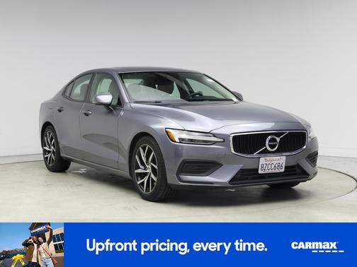 2020 Volvo S60 T6 Momentum