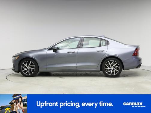 2020 Volvo S60 T6 Momentum