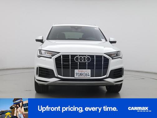 White 2021 Audi Q7 Premium