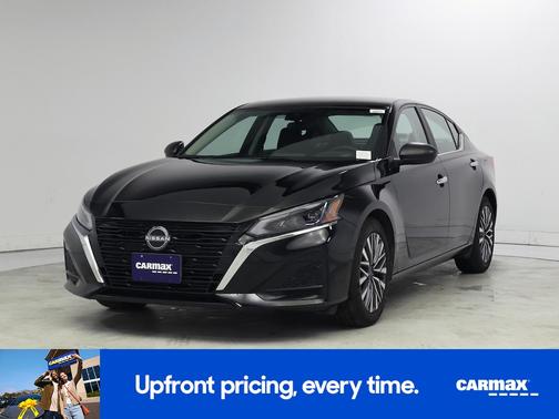 Black 2025 Nissan Altima SV
