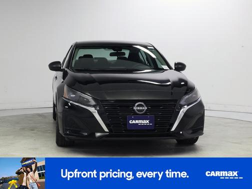 Black 2025 Nissan Altima SV
