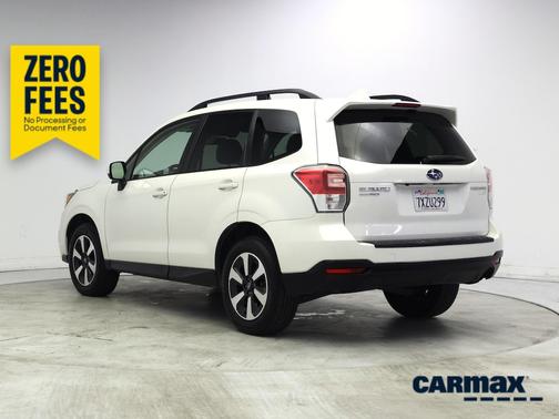 White 2017 Subaru Forester 2.5I Premium