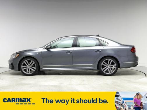 2017 Volkswagen Passat R-Line