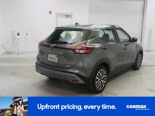 2022 Nissan Kicks SV