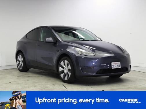 Gray 2024 Tesla Model Y Long Range