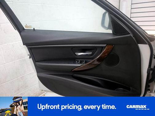 White 2017 BMW 320 I