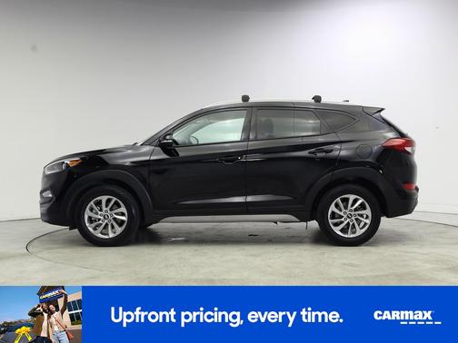 Black 2017 Hyundai TUCSON SE Plus