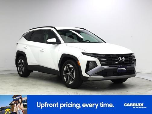 White 2025 Hyundai TUCSON SEL